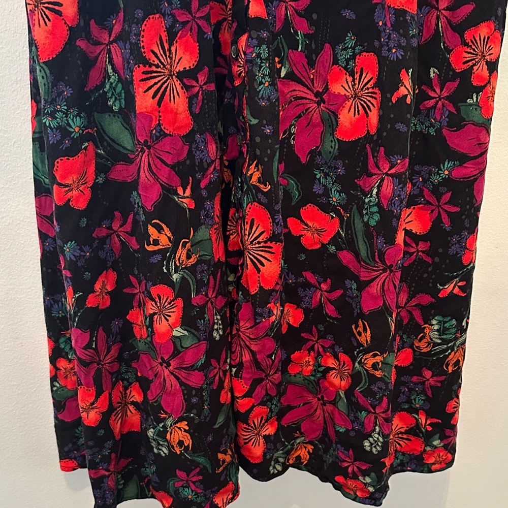Ava & Viv Floral Midi Dress in Black with Red & Pink Blooms. Size XXL - Picture 9 of 12